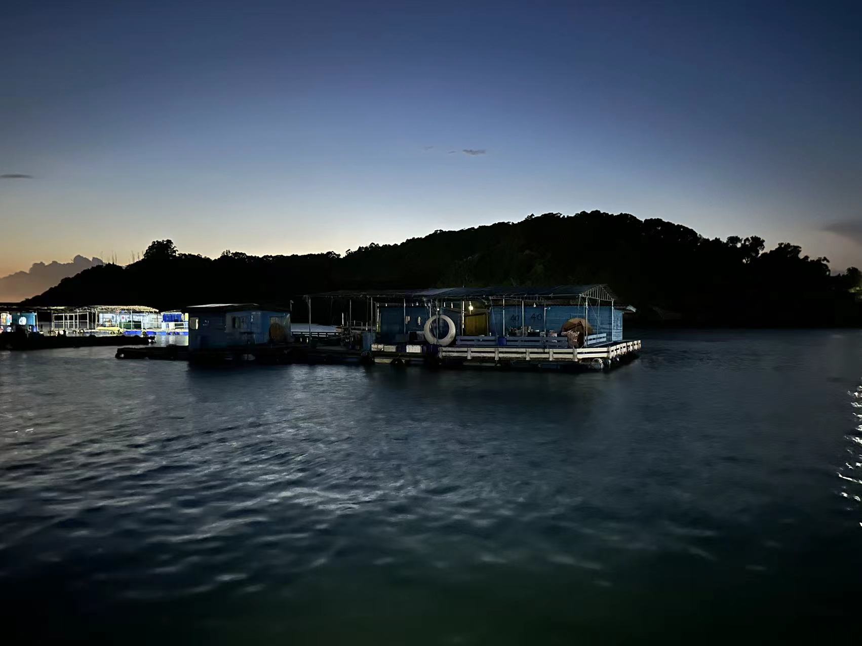 十里银滩夜景